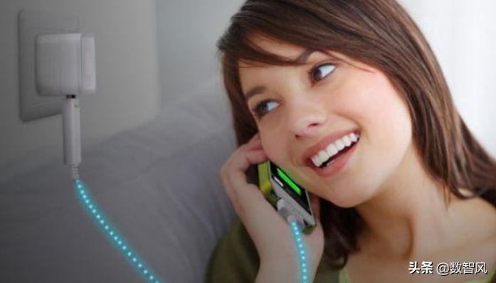 充电时玩手机应注意什么,手机充电时不要干什么