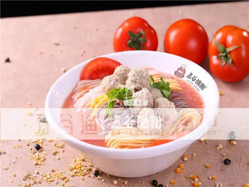 五谷渔粉的白色汤底,原味五谷渔粉家庭版汤底