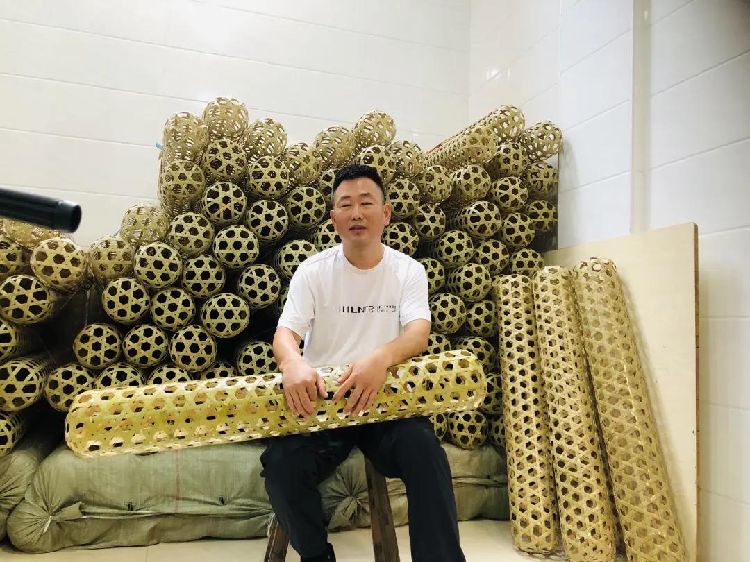 古代纳凉神器赢了空调？河南大爷砸20多万住地下室，爆卖2000个