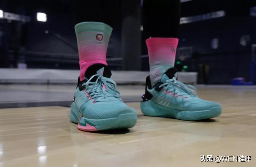 推荐一双李宁或特步跑鞋,一双轻便又舒适的鞋特步