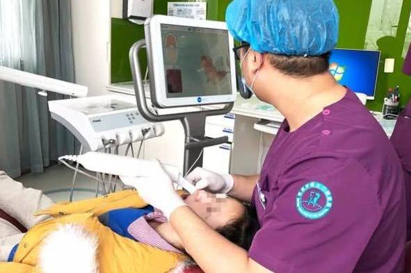 502胶水宝宝喝了怎么样,一岁宝宝吃到502胶水怎么办