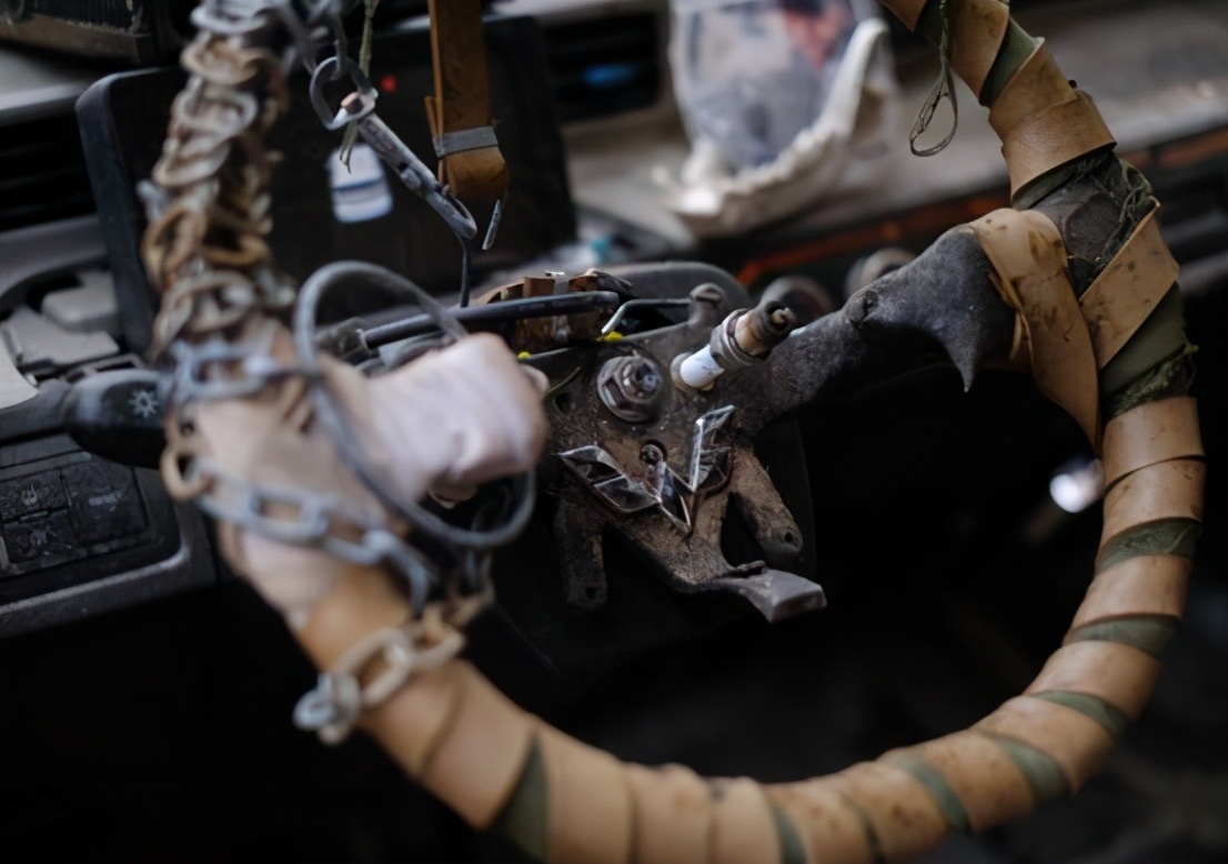 BALANCE参加“寻找五菱潮装人”打造废土风格“末日板牙”