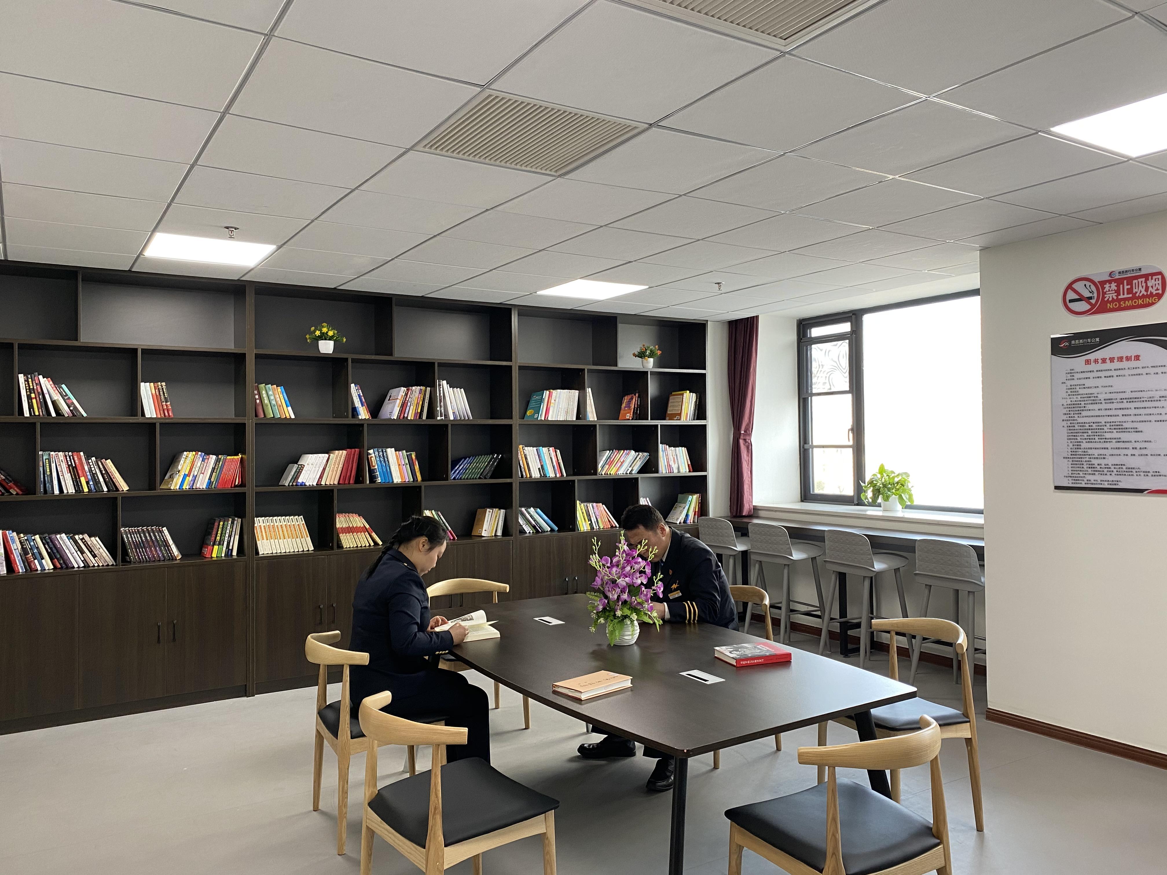 新春走基层,媒体齐聚打卡2020年南昌铁路春运现场