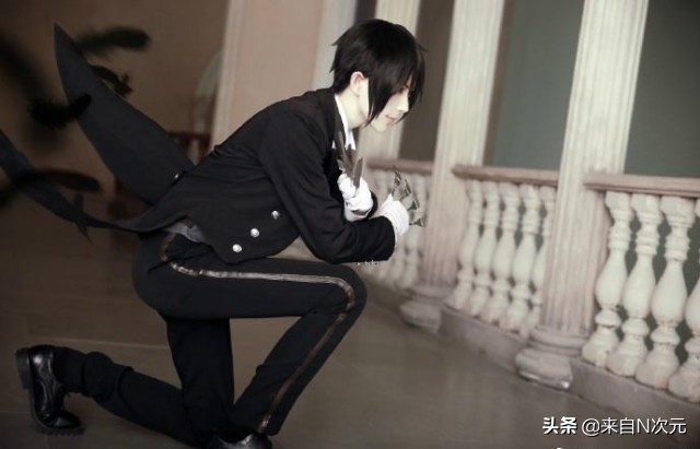 黑执事神还原cos,黑执事cos是什么