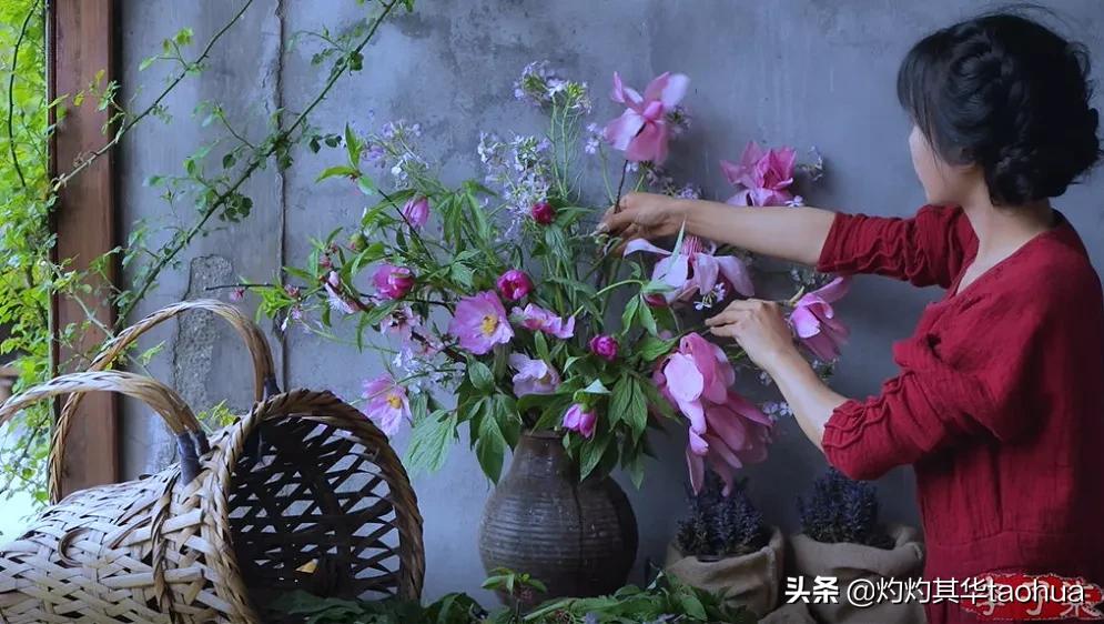 李子柒又出新视频,火爆国内外的网红李子柒