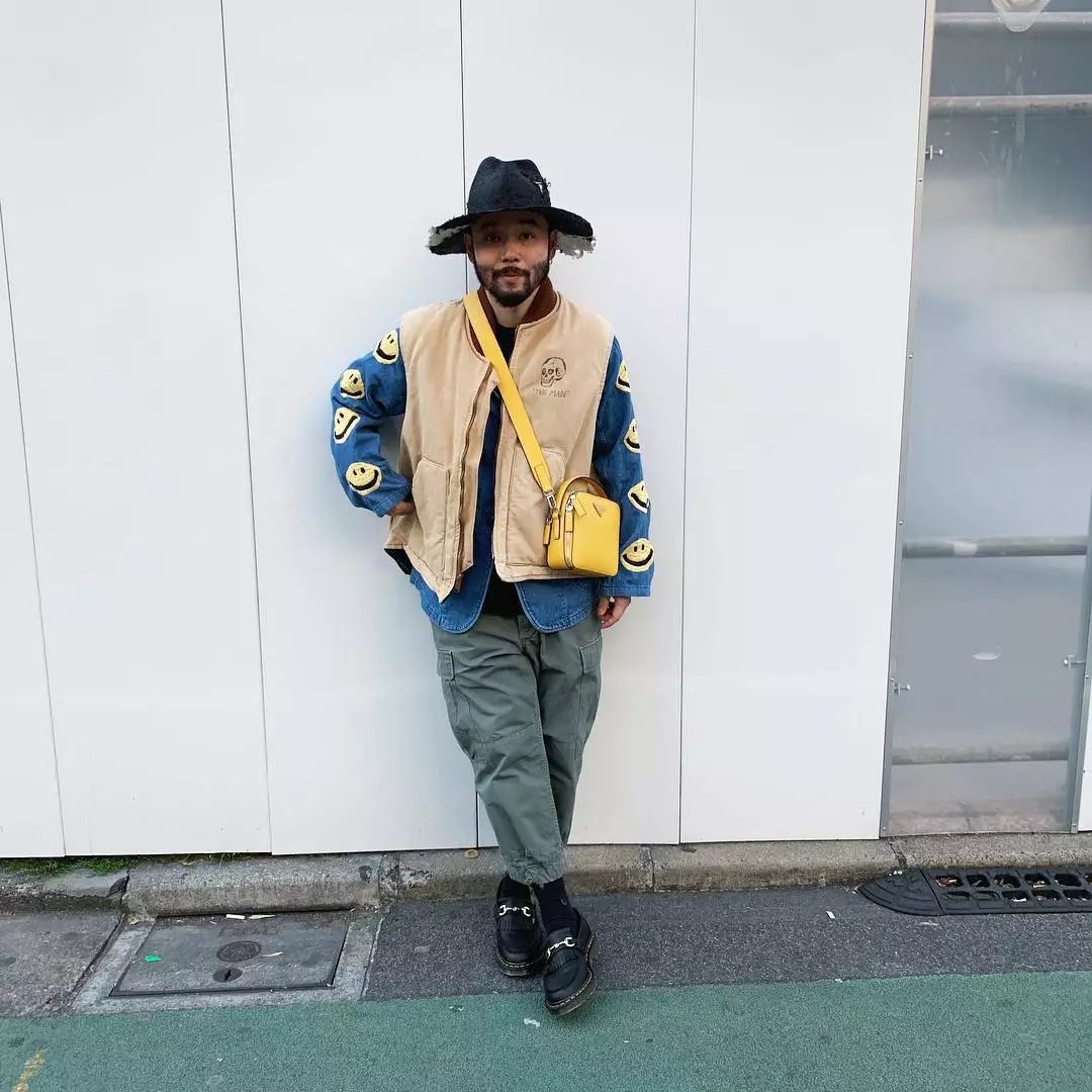 大侦探皮卡丘冬季穿搭,陪女生去看电影需要准备什么