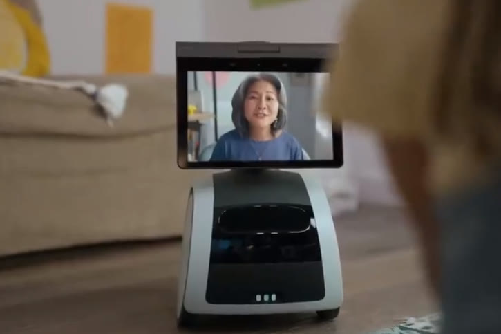 美国科幻家用智能机器人,科幻未来居家机器人