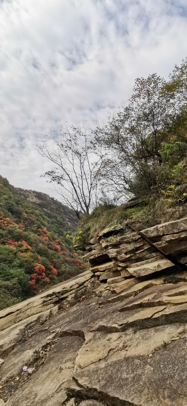 鲁山滚油锅瀑布景点,鲁山滚油锅瀑布路线