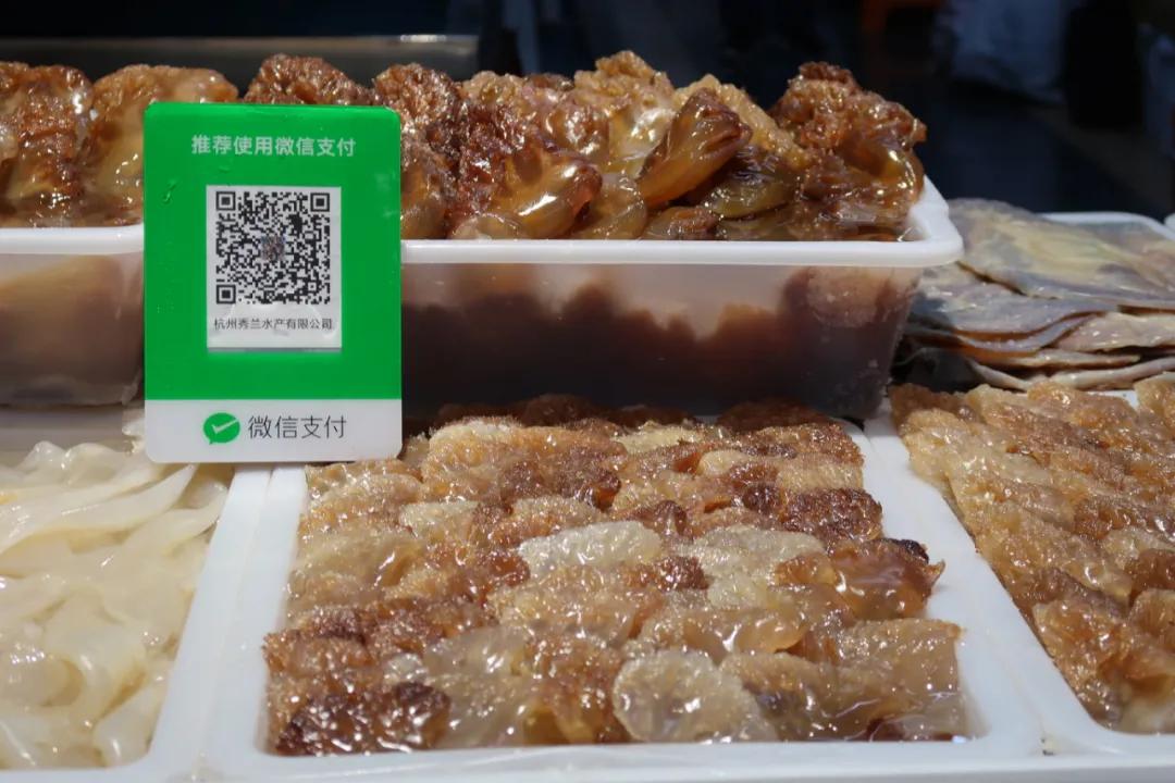 在这个足足2万平的奇妙海鲜“商场”，我找到了赚钱的动力