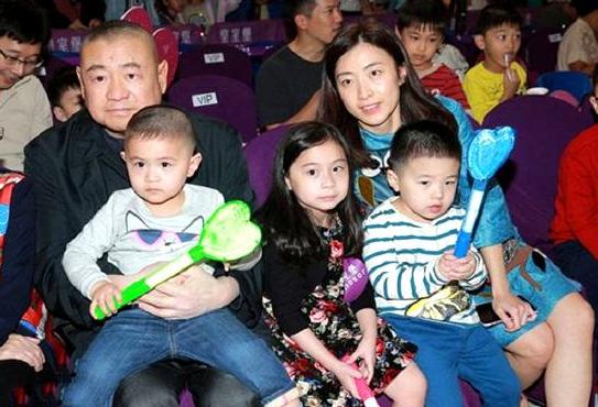 少林足球周星驰喝豆奶,何超琼周星驰少林足球