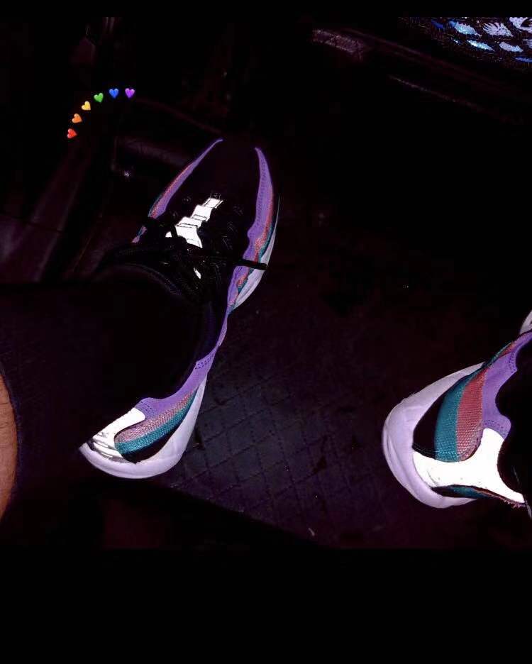 曾经火遍全球的神鞋最新复刻的联名鞋款只需5折就可以买入