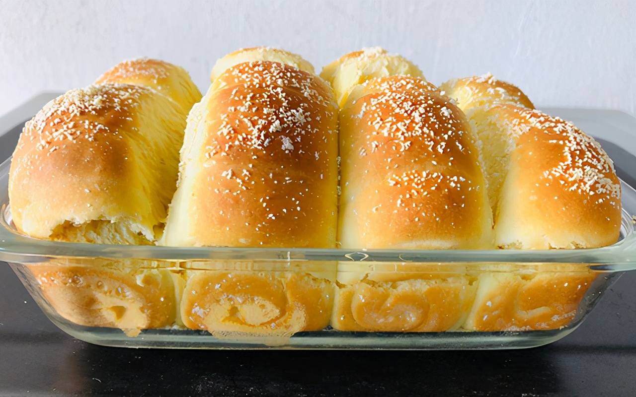 超级细腻柔软奶香面包做法,松软拉丝面包的做法和配方窍门