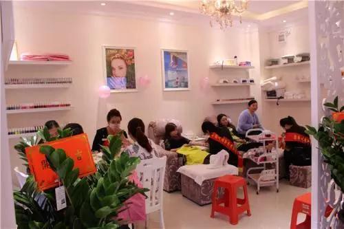 分享利用小程序商家粉丝增粉3000月入15w