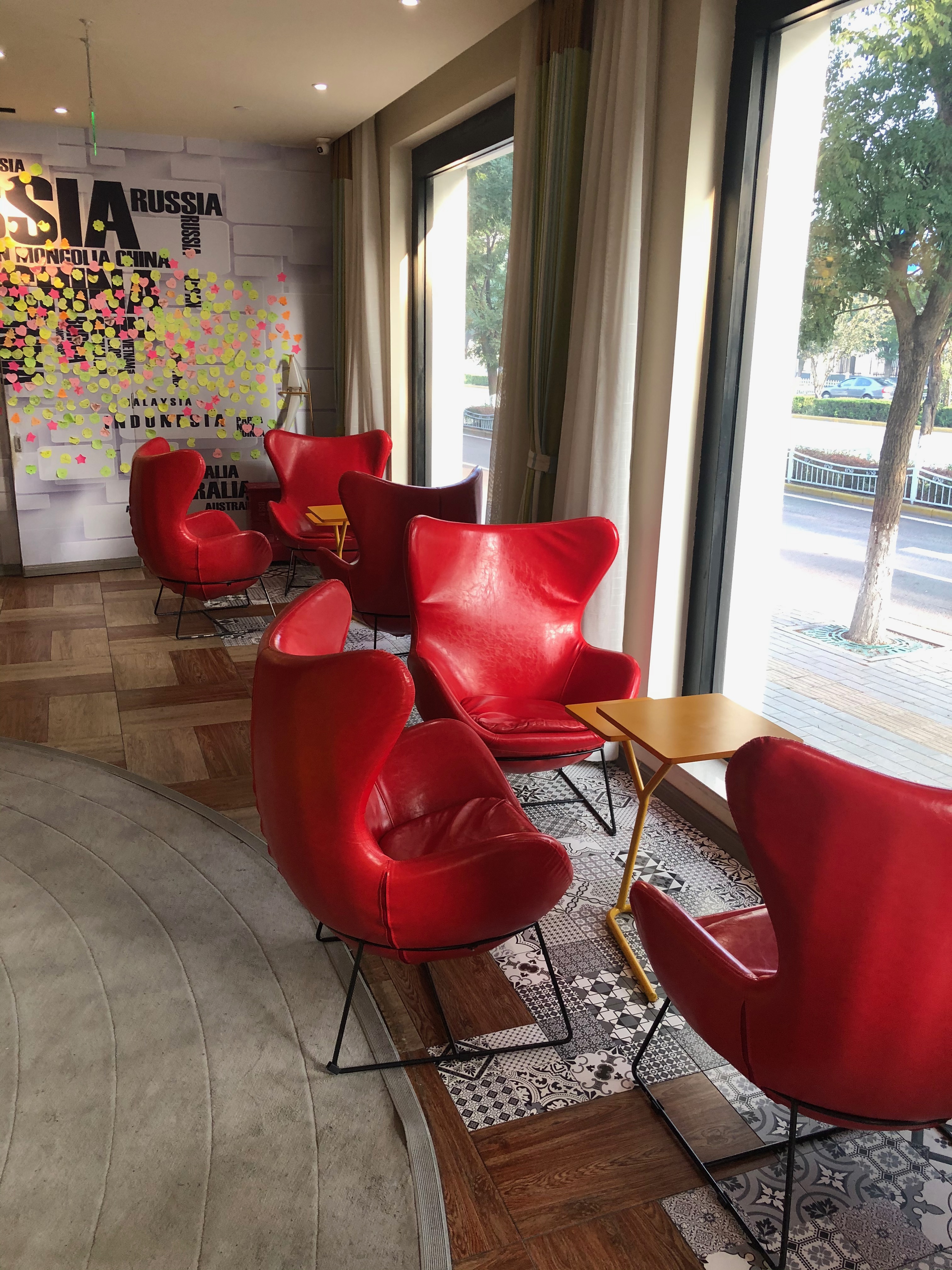 两家“宜必思.尚品”各有千秋，你的styles是什么？