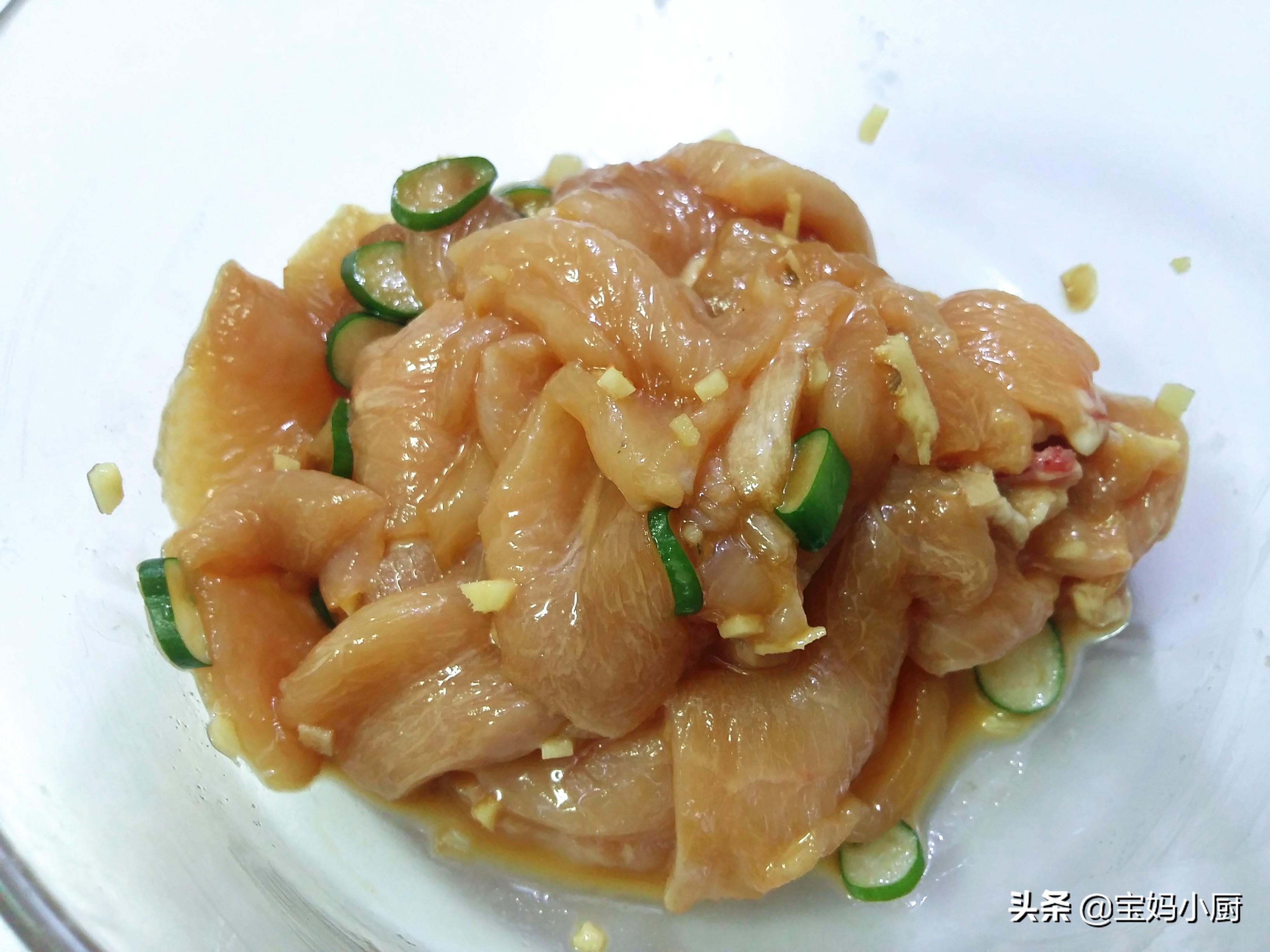 蘑菇配什么肉有营养,蘑菇和肉和啥在一起有营养