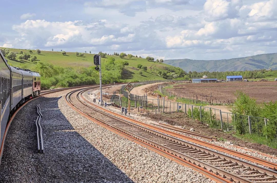 戴口罩的冬天太漫长，差点忘了中国的春天有多美