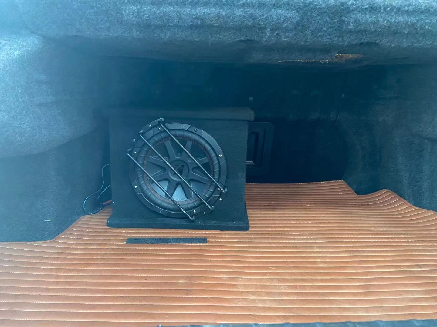 吉利博瑞升级全套雷贝琴音响,17款吉利博瑞音响