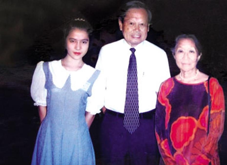 嫁给杨振宁前翁帆经历了什么,杨振宁娶翁帆的时候多大了