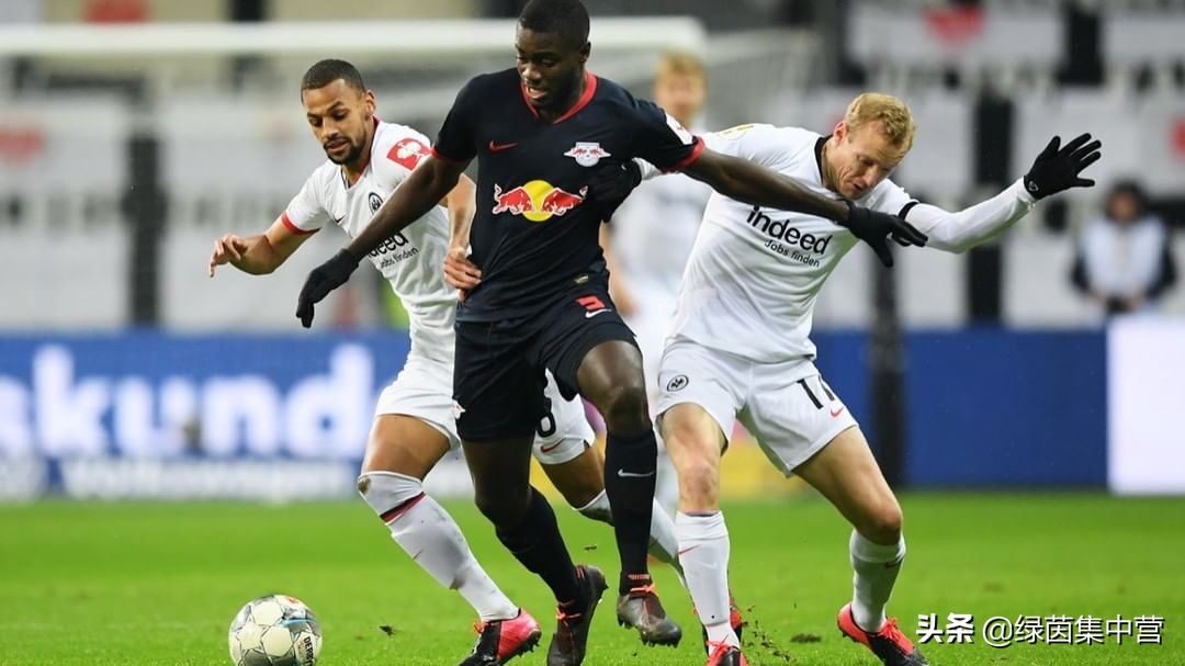 斯卡洛尼吼乌帕梅卡诺,乌帕梅卡诺破单刀