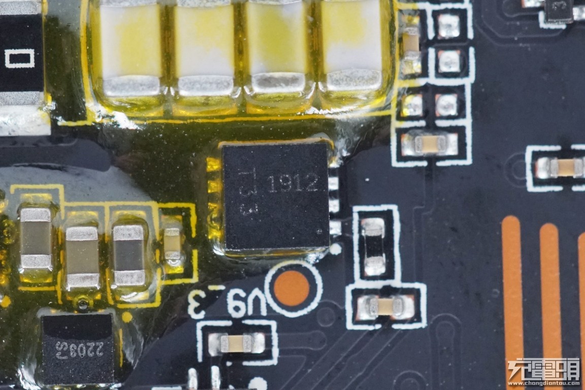 支持三星25w的移动电源,三星20000mah移动电源拆解