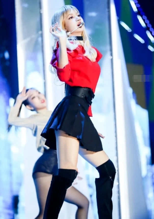 韩国女星lisa怎么保持身材,lisa韩国女明星照片