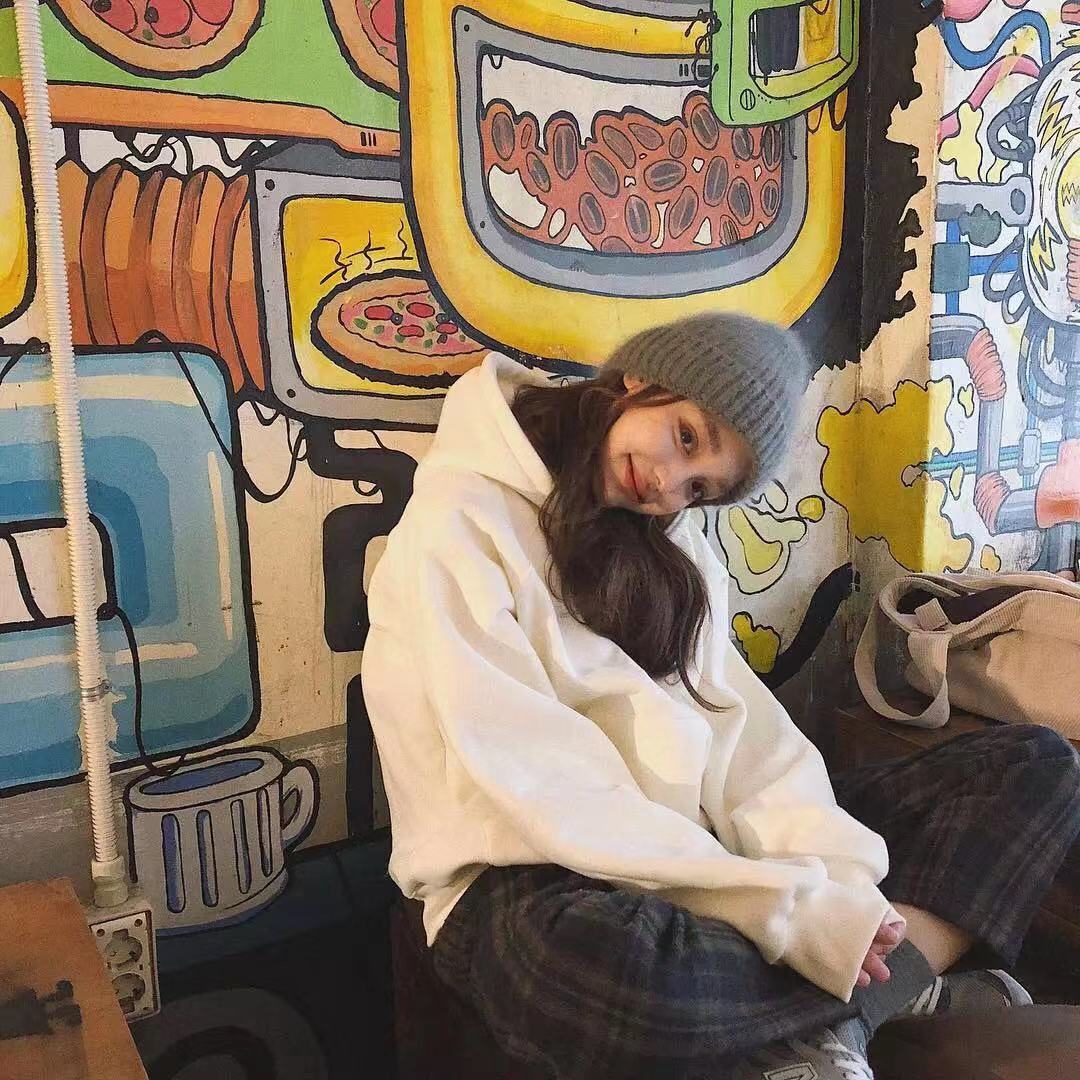 小脚裤已经过时了，跟着三木穿“奶奶裤”，专治胯宽腿粗