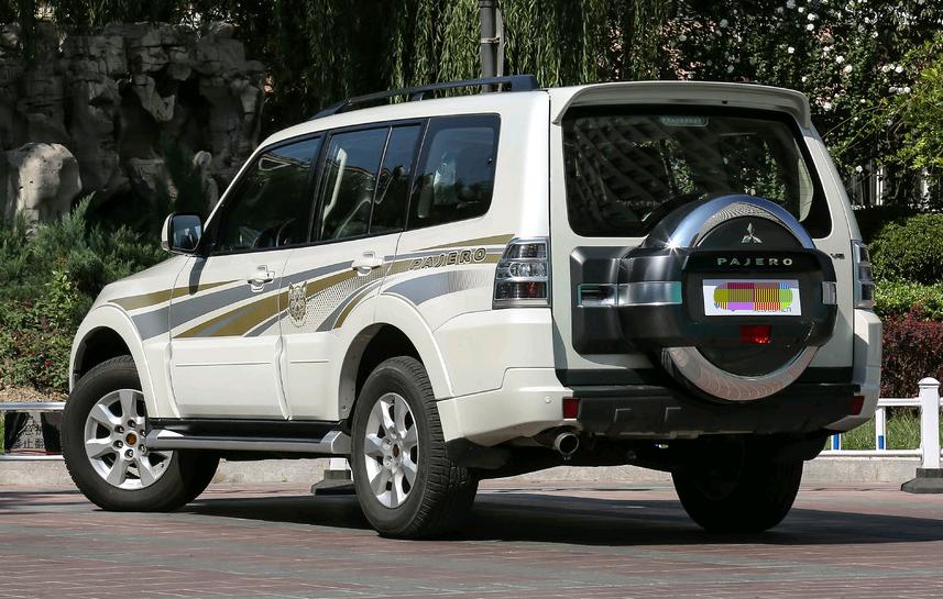 汉兰达3.5和帕杰罗3.0哪个好,三菱帕杰罗2020缺点