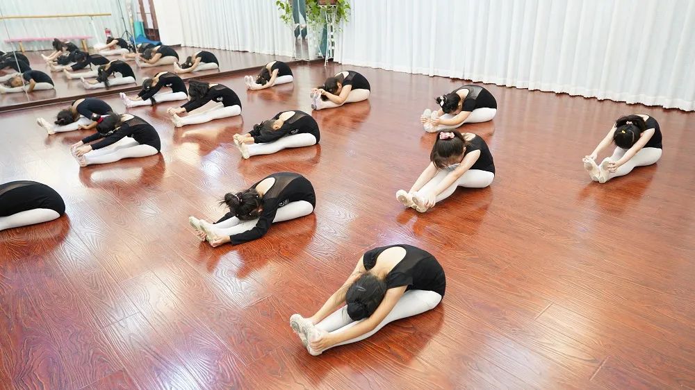 儿童舞蹈即兴舞蹈20个基本动作,6岁儿童5分钟左右舞蹈完整版教程