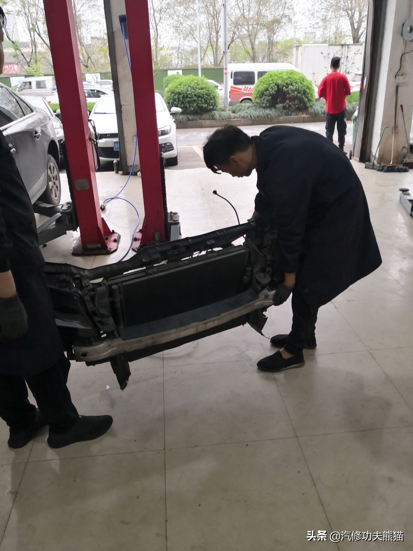 2013奥迪a4l烧机油怎么解决,奥迪a4l哪一款开始烧机油不严重