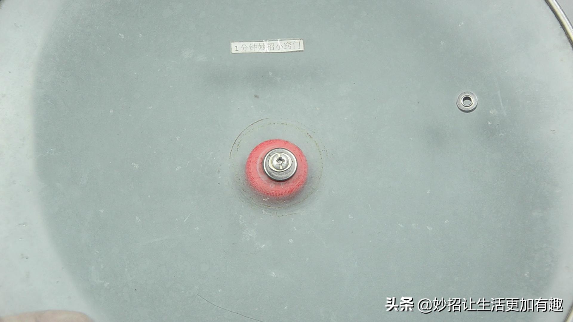 炒菜的锅的把手坏了怎么办,炒菜的时候锅盖扣住了怎么办