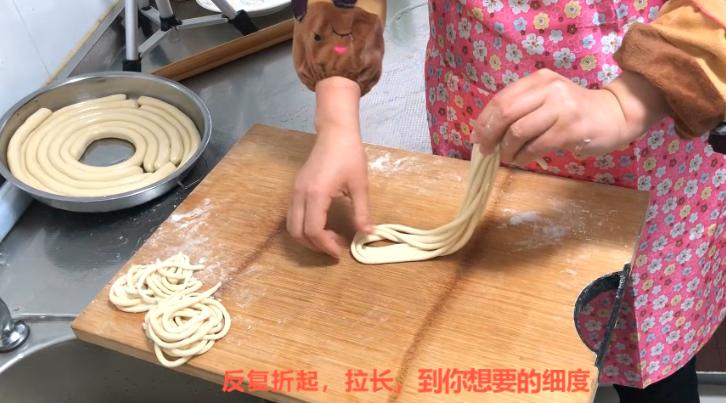 2分钟学会拉面的家常做法，健康无硼，我家隔三差五就做，太香了