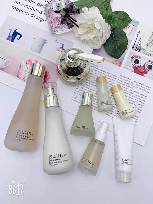 护肤品一套几支,一套护肤品套装