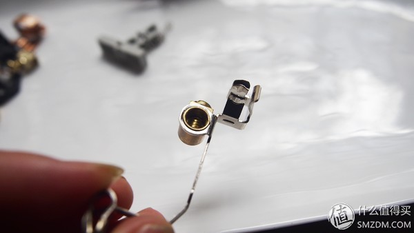 罗格朗开关插座内部结构如何组装,施耐德罗格朗西蒙哪个性价比高