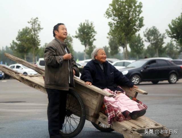 朋友圈最火的6张图片道破人性,朋友圈最火的4张图片道破人性