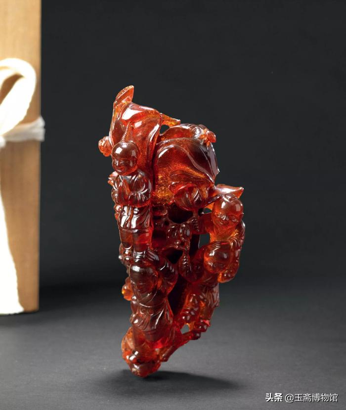 老琥珀拍卖价格及图片,历史拍卖最贵的琥珀