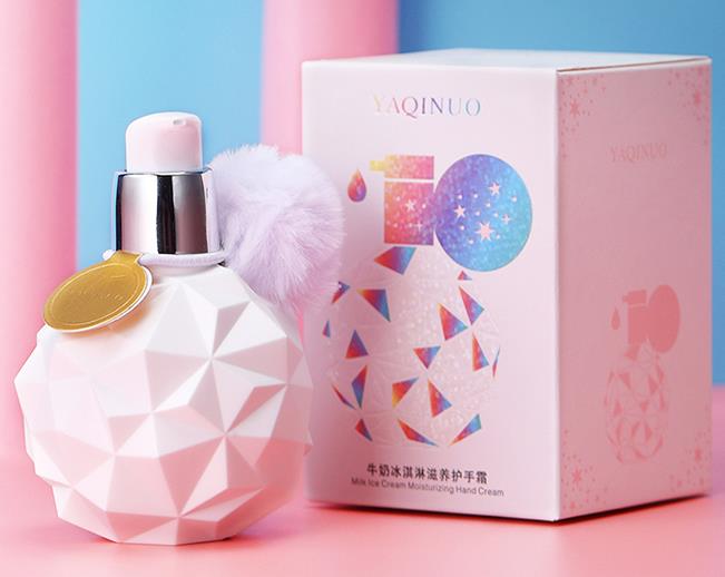 王凯手被投保3600万?林更新堵车时不忘涂手霜,我承认自己不精致