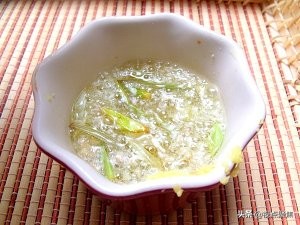 蒸葱油鸡的葱油正宗做法,冷菜广式葱油鸡正宗做法