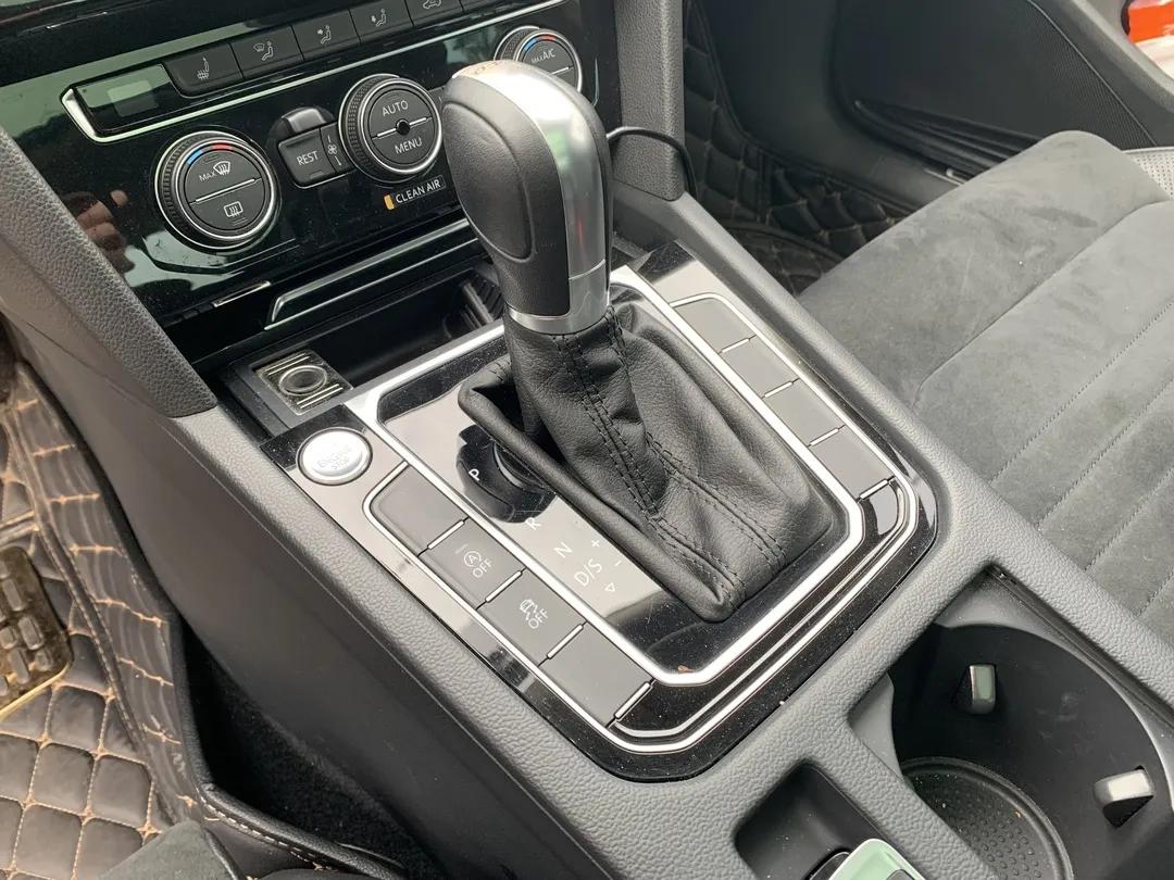 进口大众车型迈腾蔚揽参数配置,迈腾和蔚揽瓦罐对比