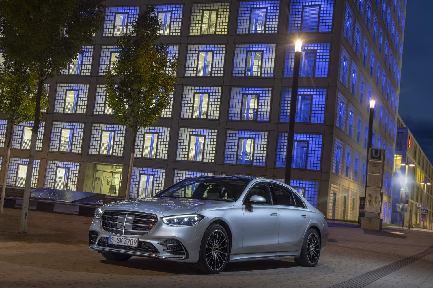 20年车龄的奔驰s级值不值得买,新款奔驰s级购车手册