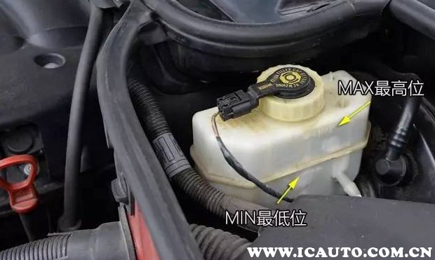 刹车灯一直亮怎么解决,换好刹车灯开关刹车灯还一直亮