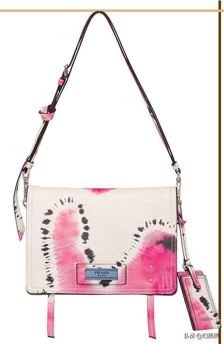 普拉达prada最值得买的包包,普拉达prada经典包