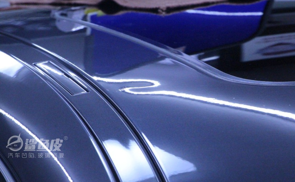 汽车车顶修复凹陷免钣金喷漆,汽车车顶两侧钣金凹陷修复