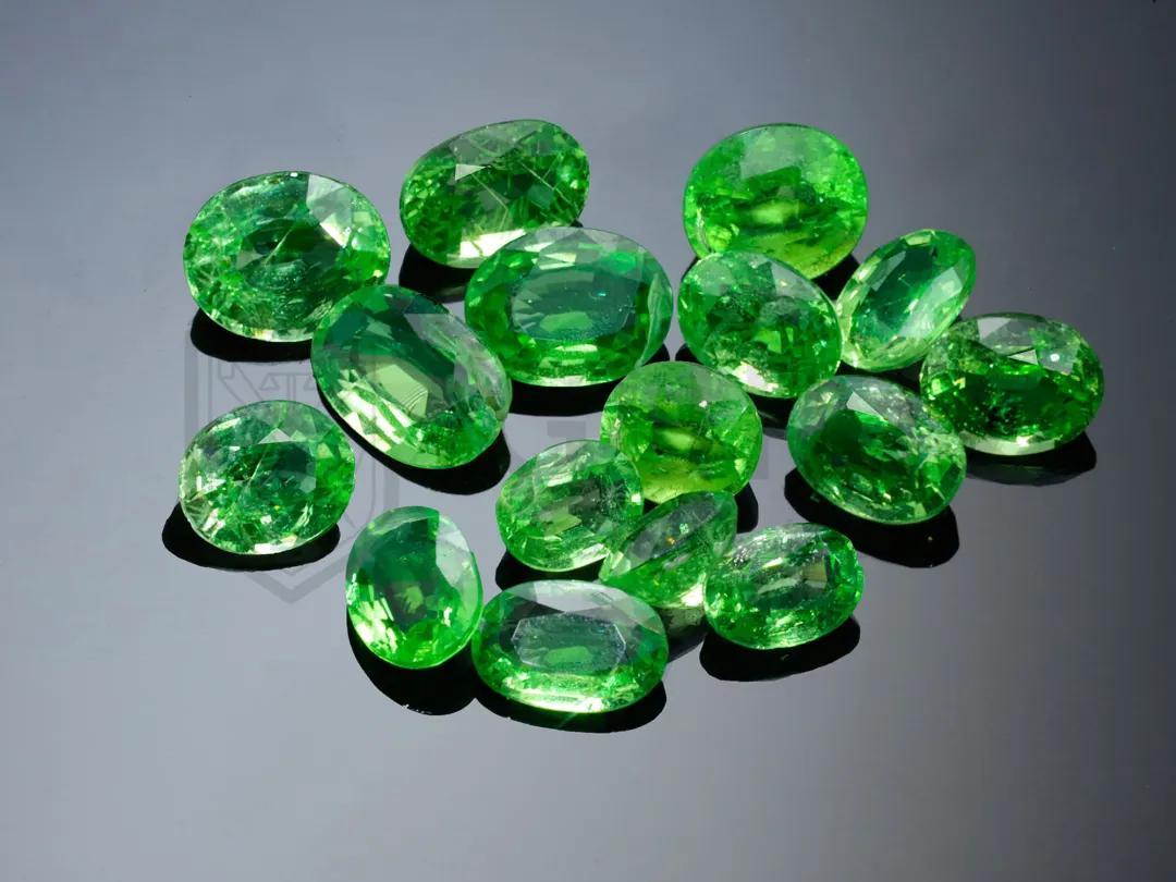 那些发现和成名很晚却美到爆的彩色宝石