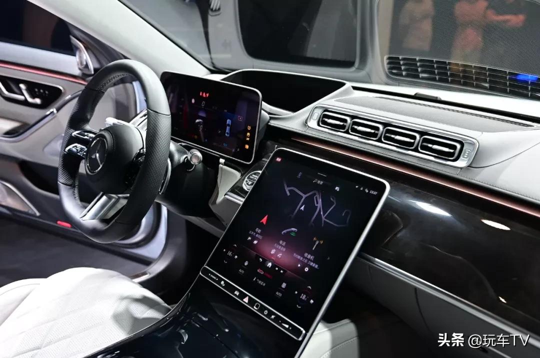 科技爆棚和极致简约奔驰和劳斯莱斯在想啥？