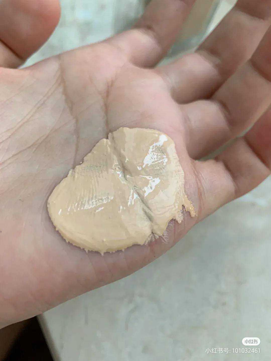 粉底液植村秀小方瓶遮瑕,植村秀小方瓶和dw粉底液测评