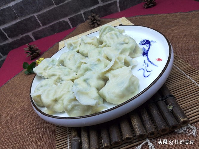 饺子馅出水太多怎么办,饺子馅出水太多了怎么补救