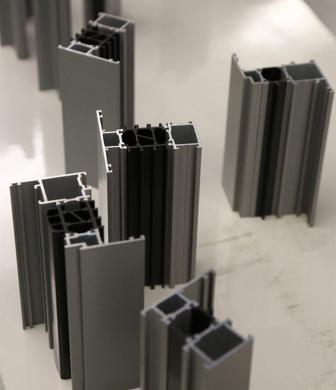 断桥铝很火，你知道为什么吗？