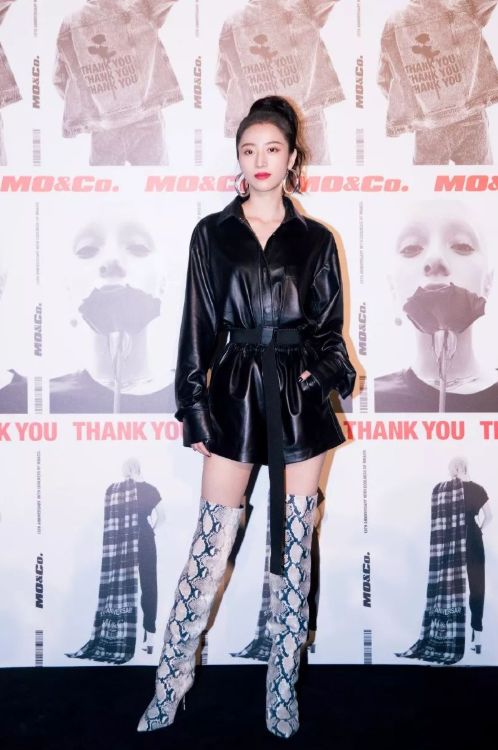 大衣秋冬店铺推荐,秋冬买大衣还是买皮草好