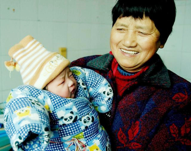 孩子喊屁屁疼怎么回事,三岁女宝宝喊小便处疼怎么办