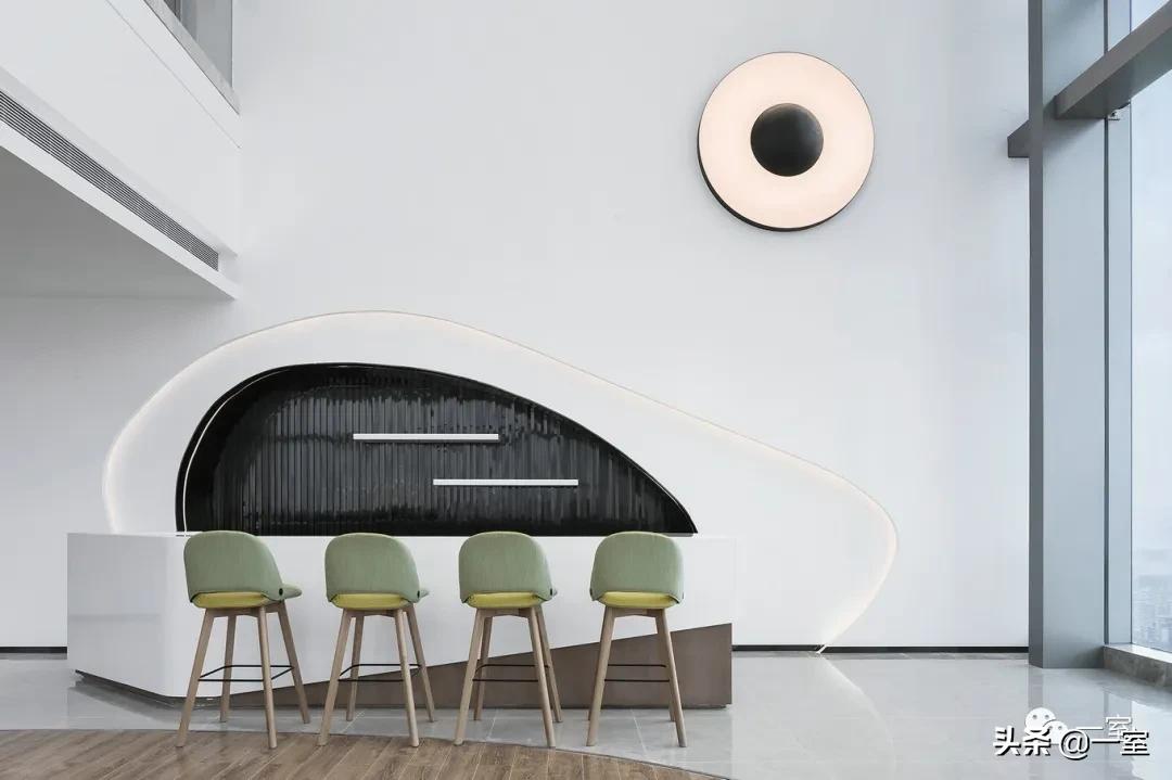 前台怎么设计刚好在楼梯口,前台怎么设计位置